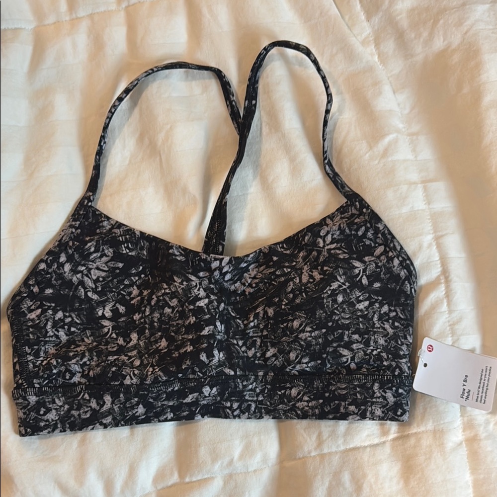 Lululemon Black and White Sports Bra Racerback